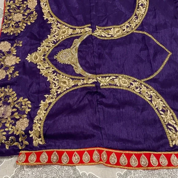 New Dark purple golden beige shaded net saree. - Picture 11 of 14
